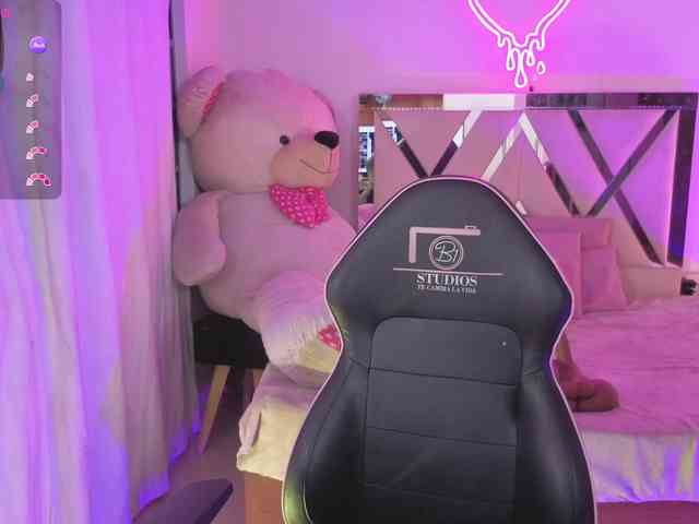 SAAYA-TAY webcam