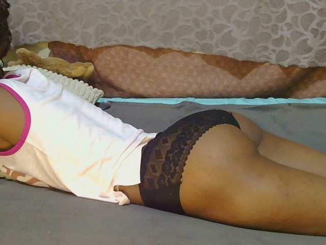 slim-girl01 live cam on BongaCams