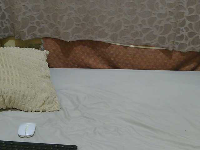 slim-girl01 live cam on BongaCams