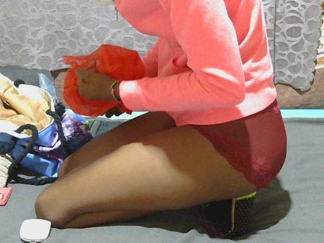 slim-girl01 live cam on BongaCams