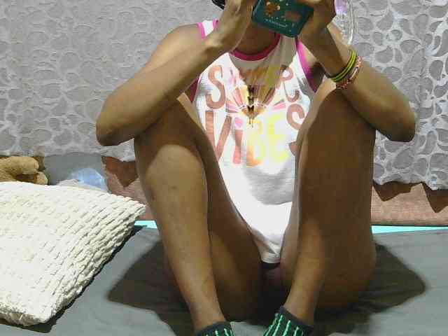 slim-girl01 webcam