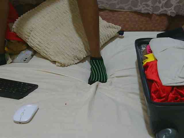 slim-girl01 webcam