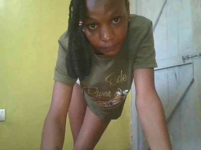 slim-girl01 Live Webcam on BongaCams