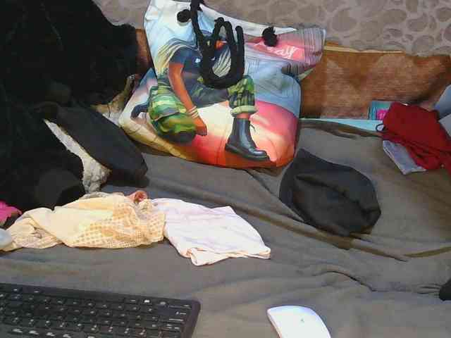 slim-girl01 webcam