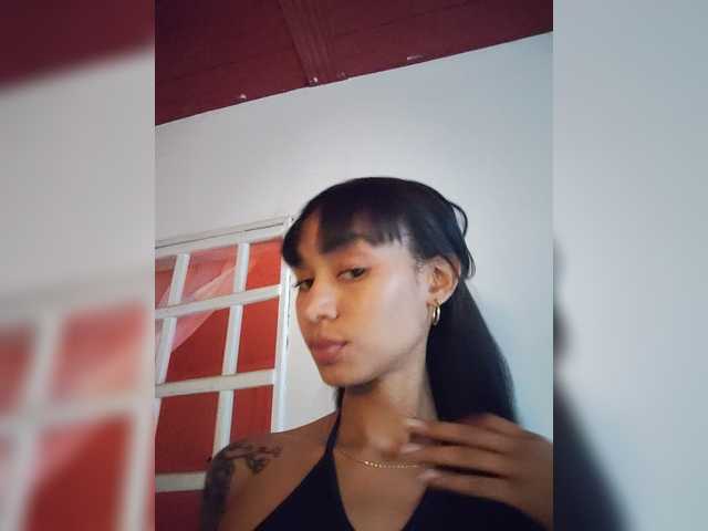 Leaberry live cam on BongaCams
