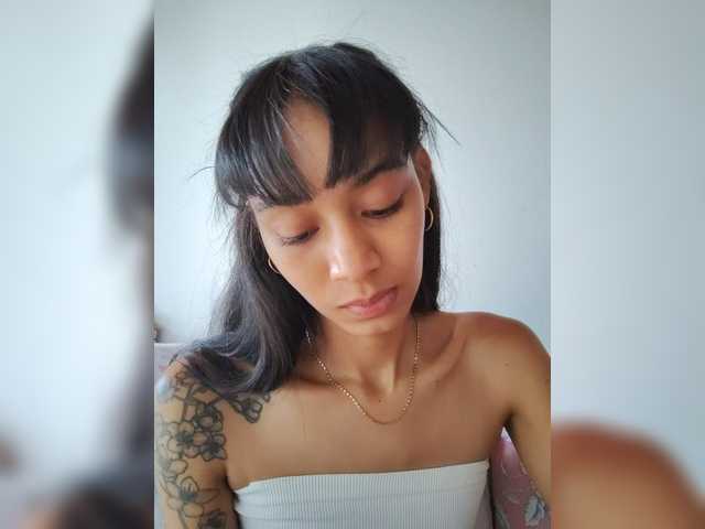 Leaberry live cam on BongaCams