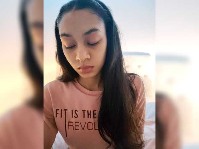 Leaberry's BongaCams show and profile