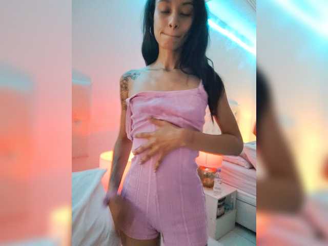 Leaberry live cam on BongaCams