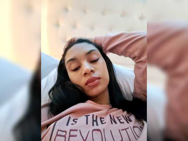 Leaberry's BongaCams show and profile