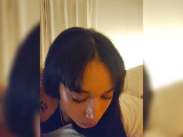 Leaberry live cam on BongaCams
