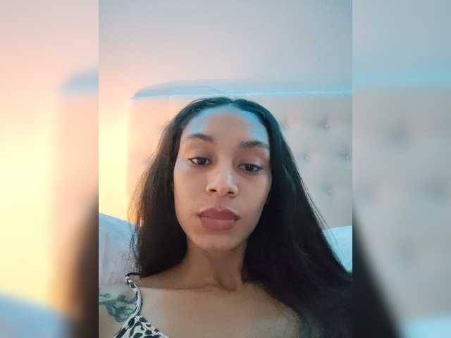 Leaberry live cam on BongaCams