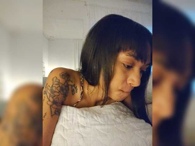 Leaberry live cam on BongaCams