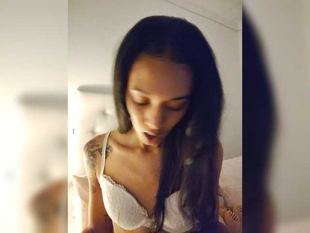 Leaberry live cam on BongaCams