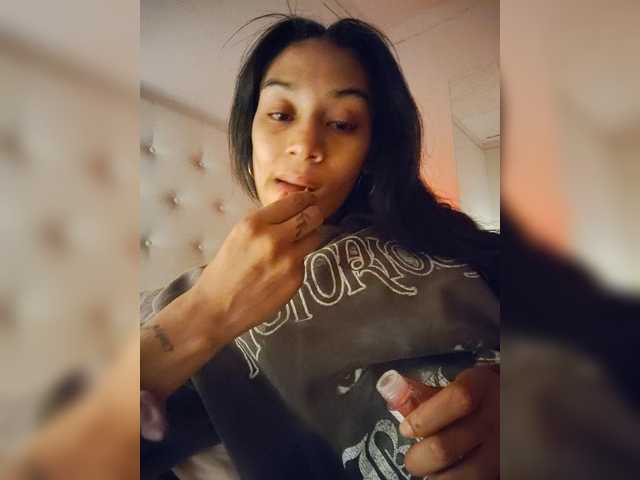 Leaberry live cam on BongaCams