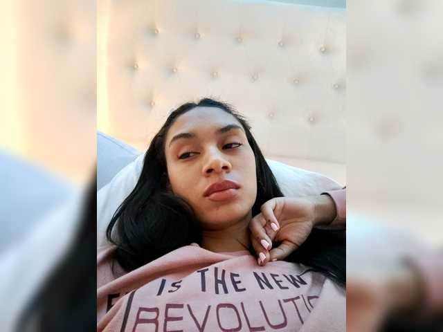 Leaberry's BongaCams show and profile