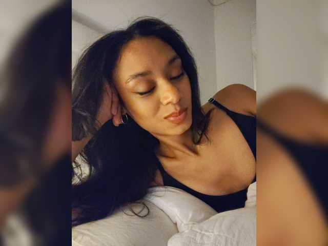Leaberry live cam on BongaCams