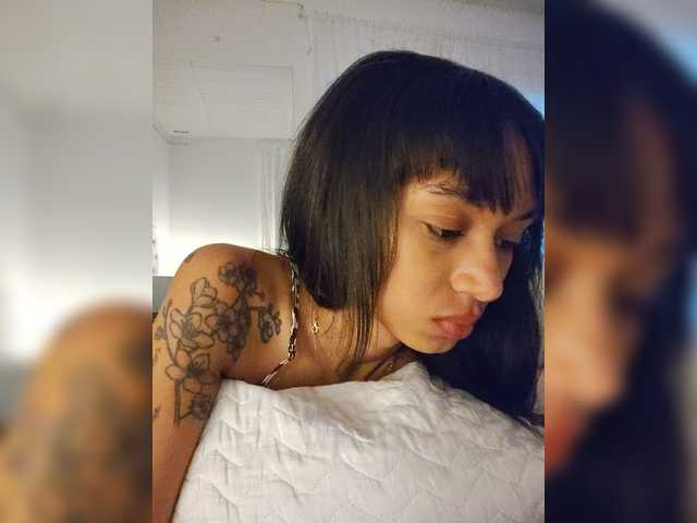 Leaberry live cam on BongaCams