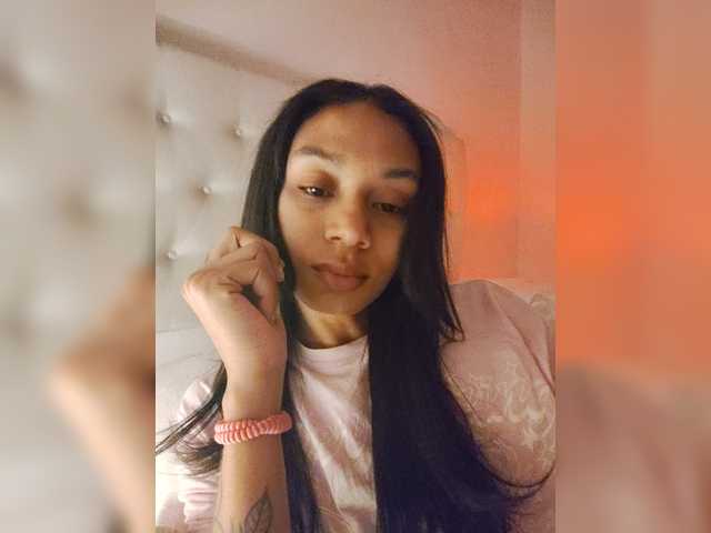 Leaberry live cam on BongaCams