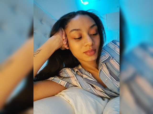 Leaberry live cam on BongaCams