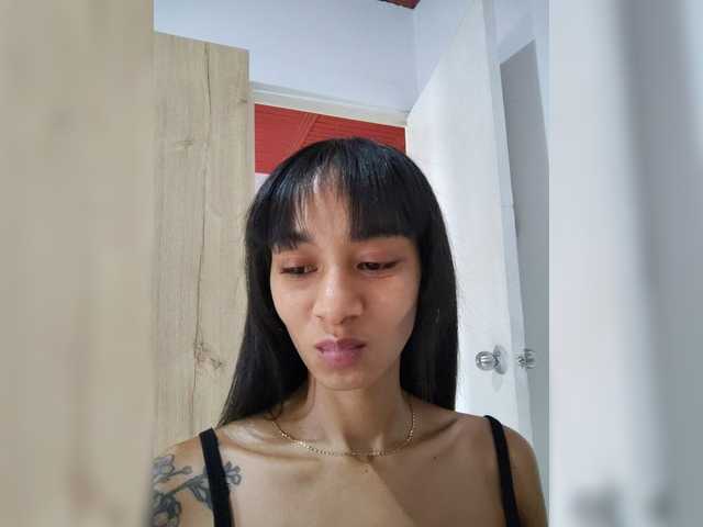 Leaberry live cam on BongaCams