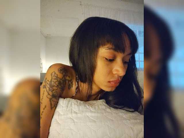 Leaberry live cam on BongaCams