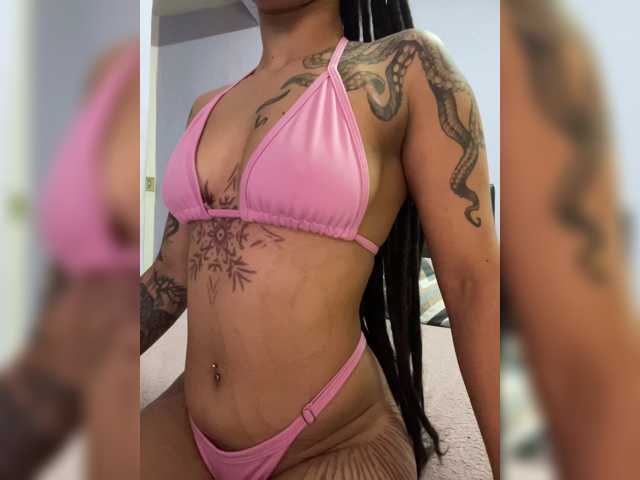 valflowers live cam on BongaCams