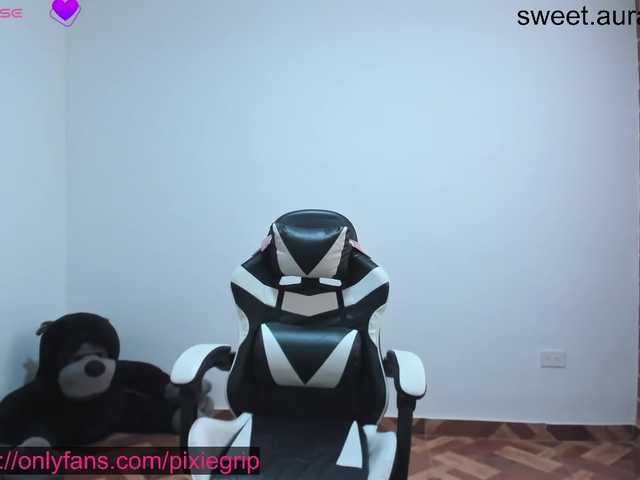 RevySadashiTrue live cam on BongaCams
