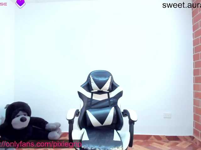 RevySadashiTrue live cam on BongaCams