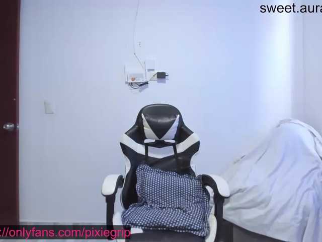 RevySadashiTrue live cam on BongaCams