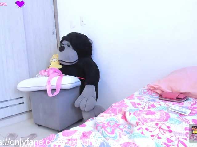 RevySadashiTrue live cam on BongaCams