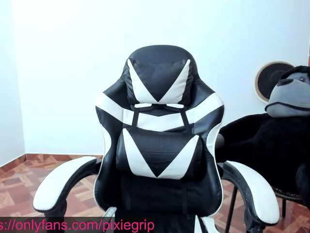 RevySadashiTrue live cam on BongaCams