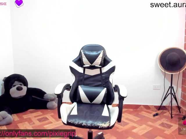 RevySadashiTrue live cam on BongaCams