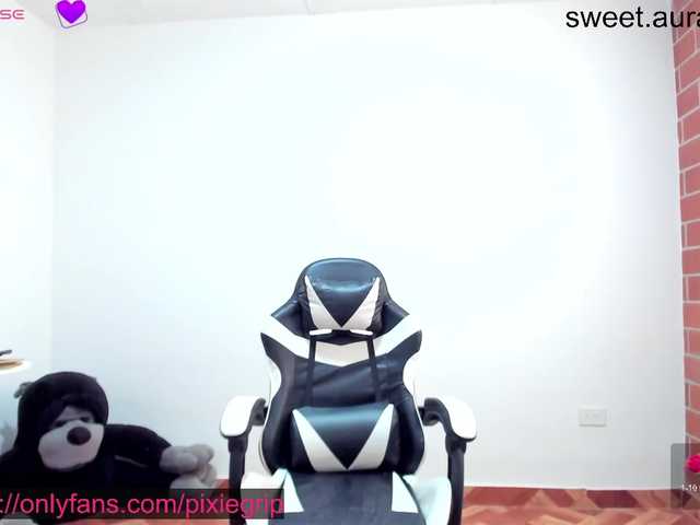 RevySadashiTrue live cam on BongaCams
