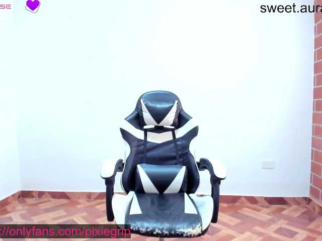 RevySadashiTrue live cam on BongaCams