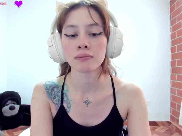 RevySadashiTrue webcam