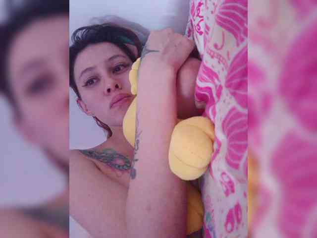 RevySadashiTrue webcam