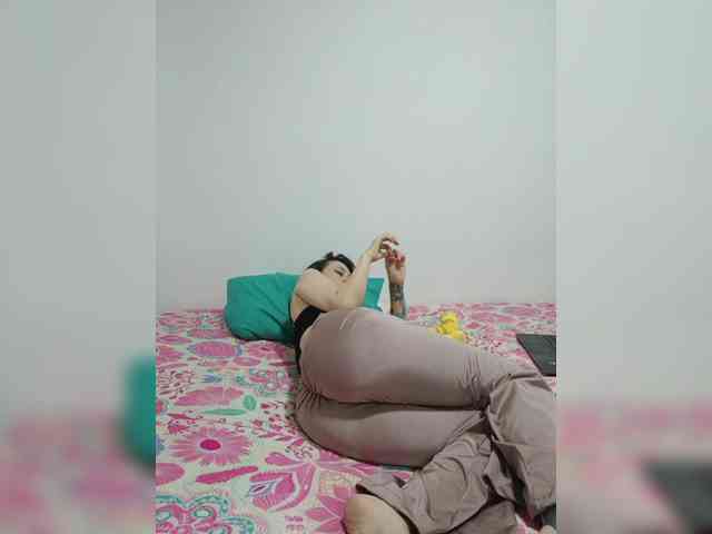 RevySadashiTrue webcam