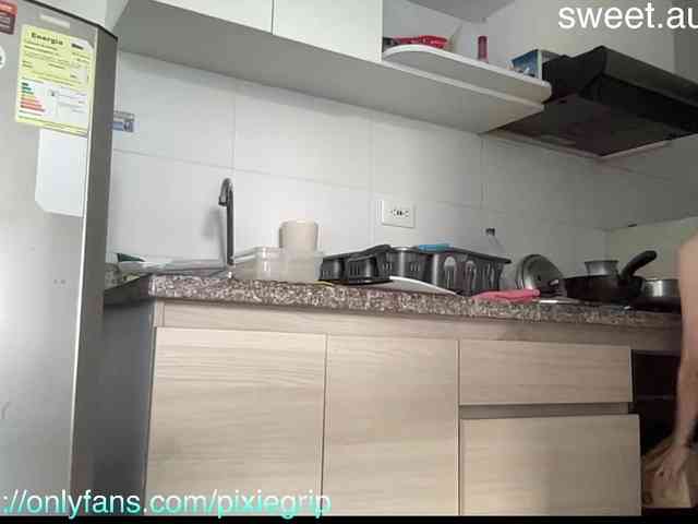 RevySadashiTrue webcam
