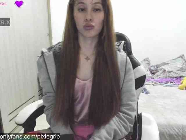 RevySadashiTrue webcam