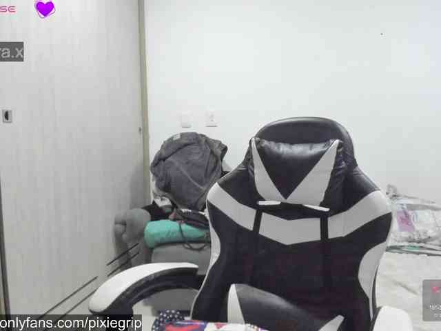 RevySadashiTrue webcam