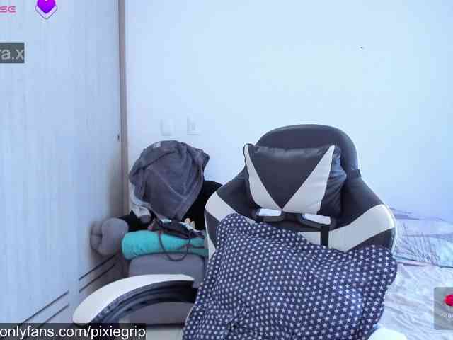 RevySadashiTrue webcam