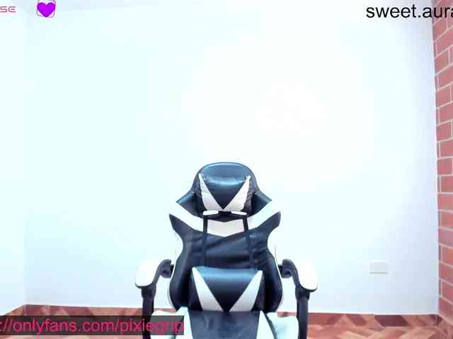 RevySadashiTrue webcam