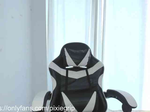 RevySadashiTrue webcam