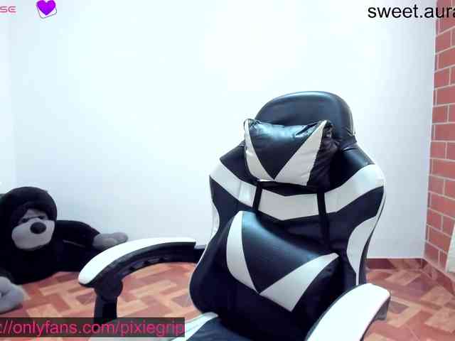 RevySadashiTrue webcam