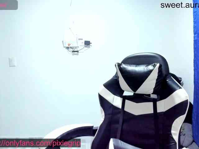 RevySadashiTrue webcam