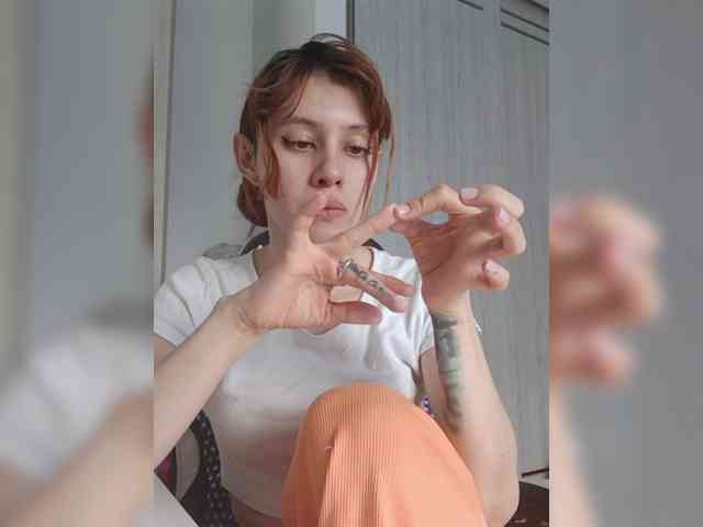 RevySadashiTrue webcam