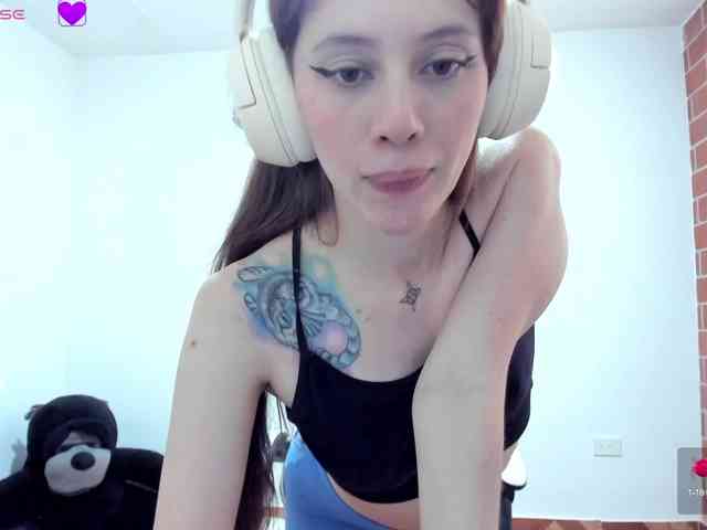 RevySadashiTrue webcam