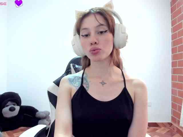 RevySadashiTrue webcam