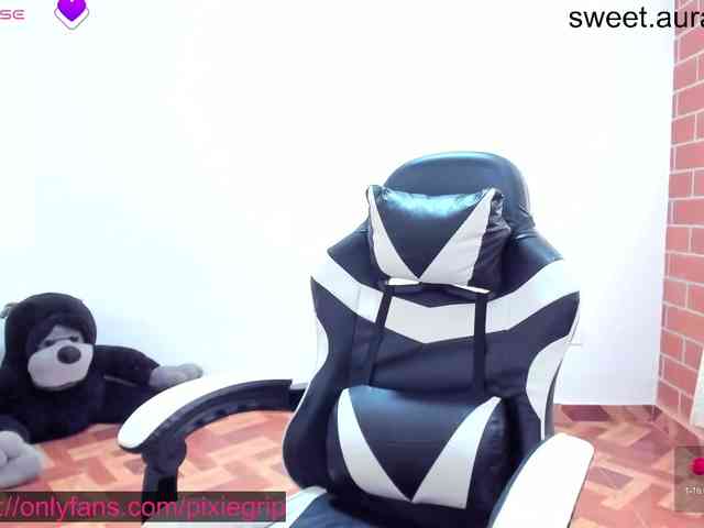 RevySadashiTrue webcam