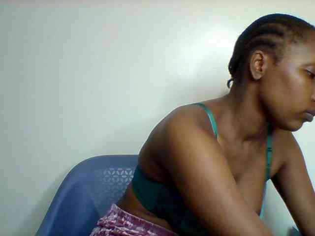 Sexyred-4 webcam